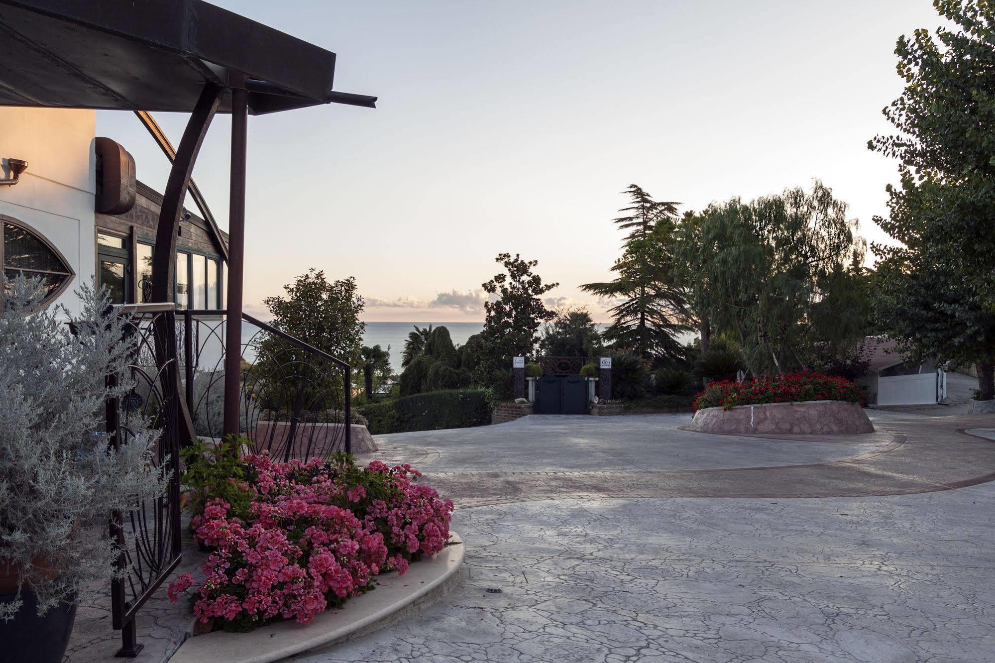Casa Ferretti Di Ferretti Village Silvi Marina Buitenkant foto