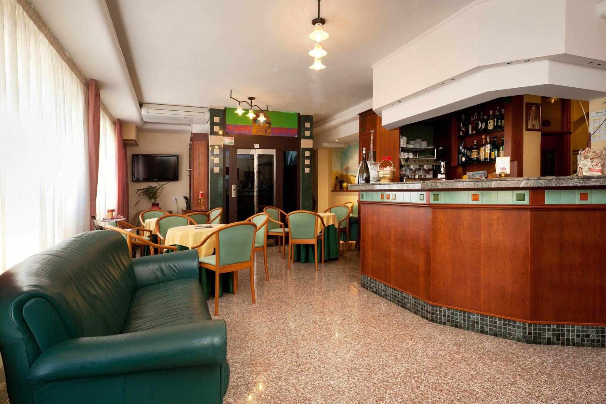 Casa Ferretti Di Ferretti Village Silvi Marina Buitenkant foto