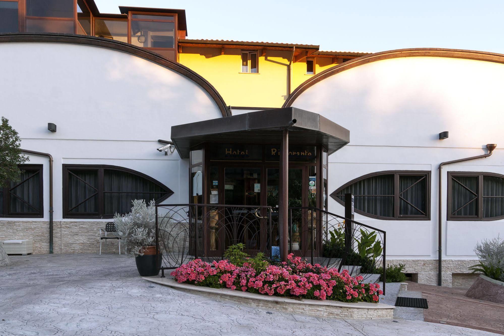 Casa Ferretti Di Ferretti Village Silvi Marina Buitenkant foto